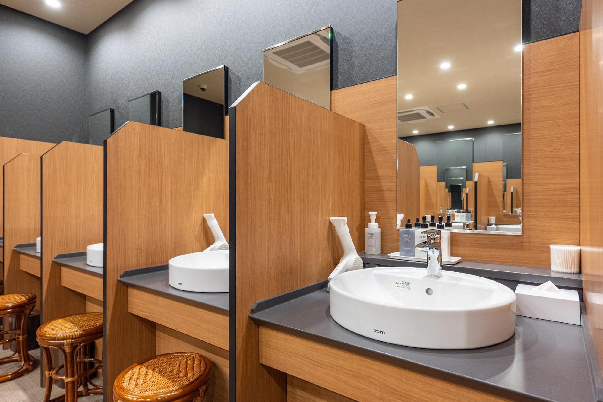 Tokyo Toyosu Manyo Club Hotel ภายนอก รูปภาพ